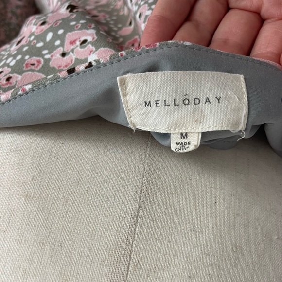 SQUARE NECK LONG SLEEVE FLORAL PRINT TOP IN TAUPE BLUSH - Picture 5 of 7